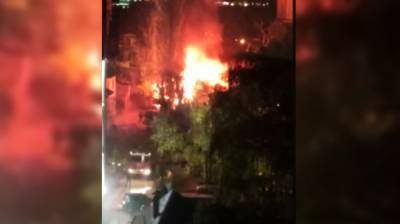 В центре Воронежа произошёл крупный пожар: появилось видео