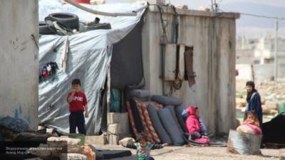 Беженцы в Идлибе остались без жилья из-за махинаций боевиков