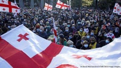 В Грузии оппозиция объявила о начале бессрочного протеста