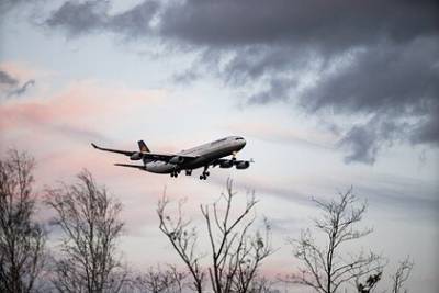 Российский самолет вернули в аэропорт из-за угрозы взрыва