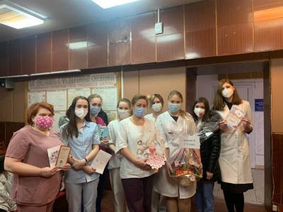Школьники гимназии № 34 поблагодарили врачей ЦК МСЧ