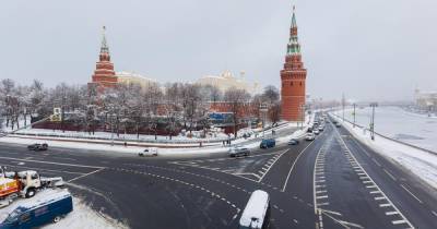 Москвичам пообещали снег и гололед во вторник