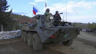 В Нагорном Карабахе российские миротворцы патрулируют Лачинский коридор