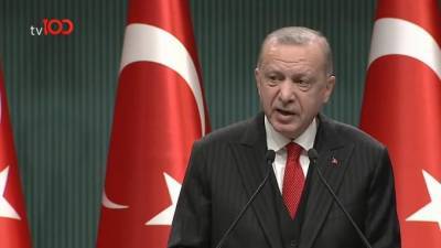 Эрдоган ввел комендантский час и другие ограничения в Турции