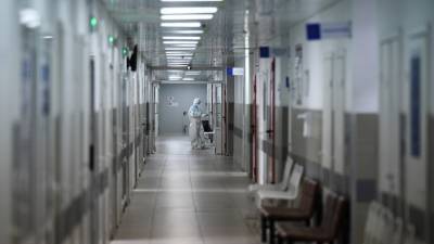 В России за сутки умерли 569 пациентов с коронавирусом