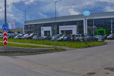 Сотрудница петербургского автосалона украла из кассы 32 млн рублей