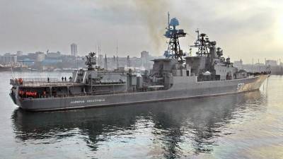 США поймали на уловке в сравнении эсминца «Джон Маккейн» и «Адмирала Виноградова