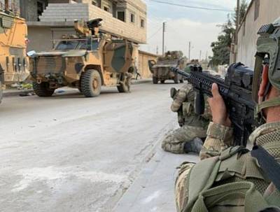 Турция перегруппировывает свои силы в Идлибе и атакует сирийских курдов