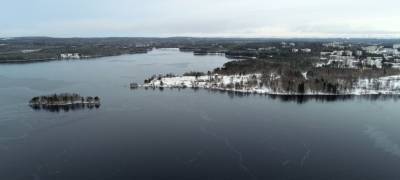 Трое подростков провалились под лед на озере Контокки в Карелии