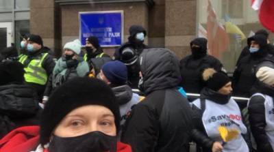Митинг ФЛП под Радой: полиция перешла на усиленный режим