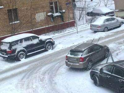 Москвичей предупредили о пробках из-за снегопада