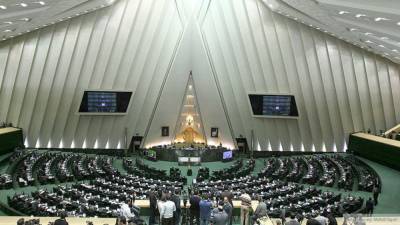 Иранский парламент в ускоренном порядке утвердил новый ядерный проект
