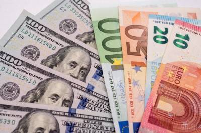 В Украине резко подорожали доллар и евро: официальный курс валют на 1 декабря