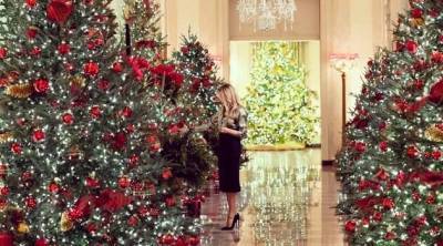 Мелания Трамп в последний раз украсила Белый дом к праздникам — без красных елей