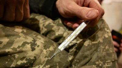 Коронавирус в ВСУ: новых случаев болезни среди военных все больше