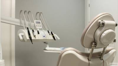 Стоматологи раскритиковали новый тренд из TikTok