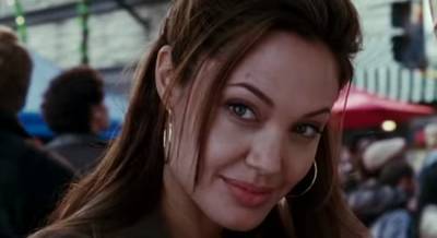Хищная Анджелина Джоли забыла про стыд, посветив "полушариями" крупным планом: "Вот это!"