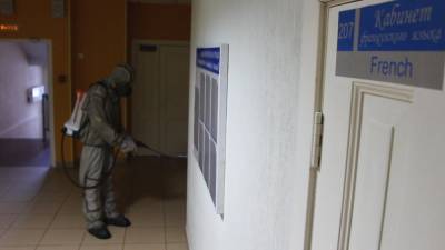 Военные проводят дезинфекцию в школах Свердловской области