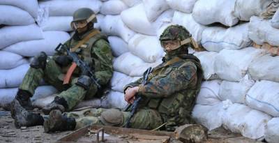 Украинский боевик избил и поджег сослуживца