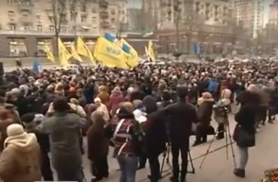 Киев колотит: Крещатик парализован - водители в ловушке, что происходит