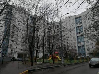 В Москве отец отвлекся на телефонный разговор и потерял сына на улице