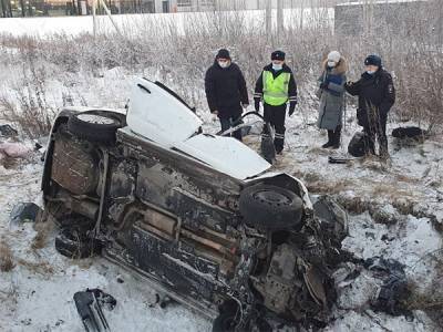 В ДТП на Кольцовском тракте в Екатеринбурге погибли мама с дочкой. Еще пять человек пострадали
