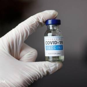 Названы сроки вакцинации от коронавируса в Украине