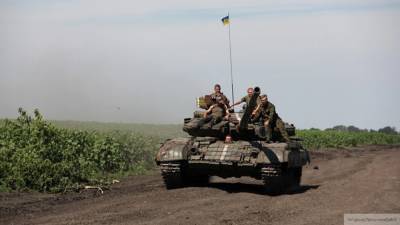 ВСУ стянули танки и ЗРК к линии соприкосновения в Донбассе