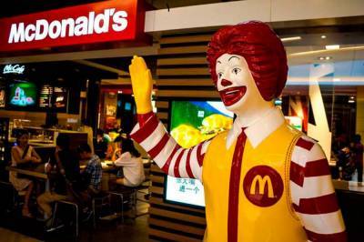 Сотрудница "Макдональдса" поделилась секретом, как получить бесплатный обед