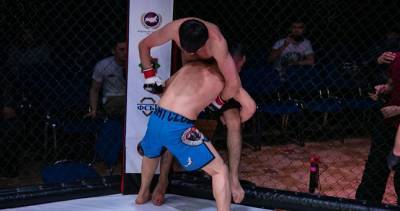 Таджикский боец Кахоров сумел попасть в Bellator MMA