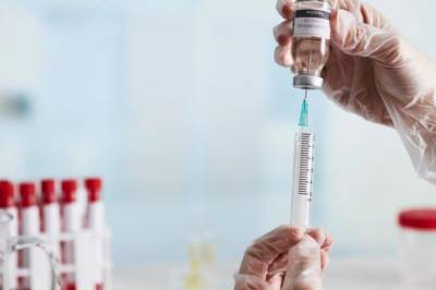 Первую партию вакцины от коронавируса поставили в США