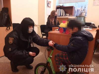 В Одессе 5-летний мальчик потерялся, играя с мамой в прятки