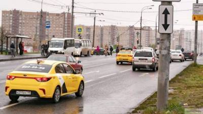 Московских врачей будут бесплатно возить на такси