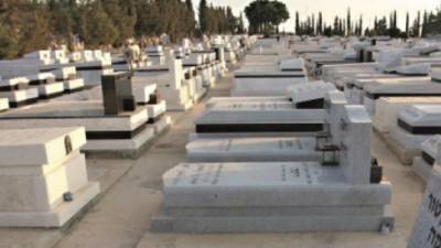 Законно ли брать деньги за похороны: семьи умерших подали иск против "Хевра кадиша"