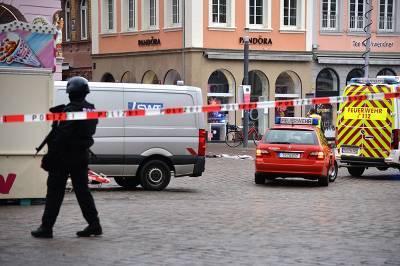 Число жертв наезда внедорожника на толпу в Трире увеличилось вдвое - tvc.ru - Германия - Трир