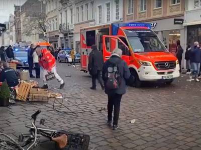 Есть убитые и раненые: в немецком городе внедорожник влетел в толпу - bloknot.ru - Германия - Трир