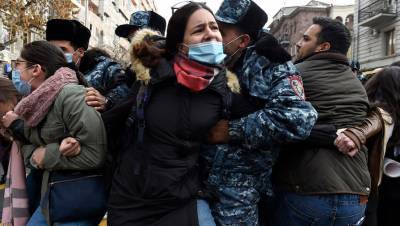 В Ереване задержаны 35 оппозиционеров, требовавших отставки Пашиняна