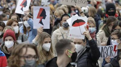Польша: от запрета абортов - к политическому кризису