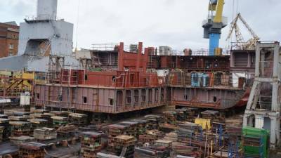 Балтийский завод начал монтаж оборудования центрального отсека ледокола "Якутия"