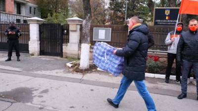 Молдавские общественники указали послу Румынии «на выход»