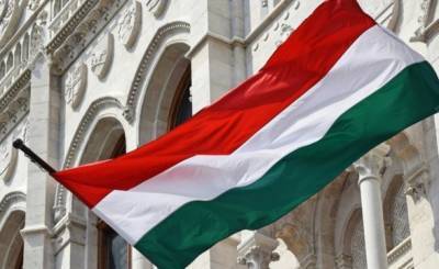 Аваков заявил, что накажет тех, кто угрожает депутатам за спетый гимн Венгрии