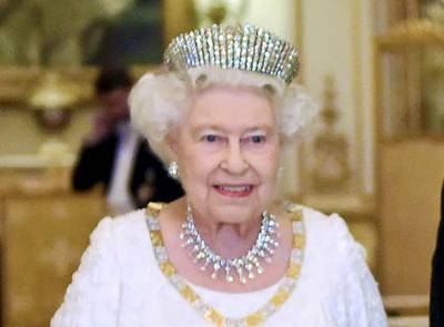 Елизавета II - Елизавета Іі - В Елизаветы II похитили драгоценности стоимостью более 100 тысяч долларов - unn.com.ua - США - Киев - Англия - Лондон