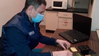 Зарабатывали на пандемии: На Днепропетровщине поймали мошенников, которые "продавали" маски