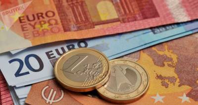 Средняя зарплата в Латвии увеличилась на 64 евро: оценка роста и снижения по секторам
