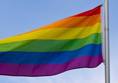 ЕСПЧ присудил 10 тысяч евро петербургской ЛГБТ‑активистке за задержание в 2013 году