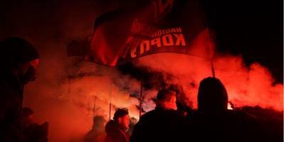 «Революция началась на Банковой». Нацкорпус в Киеве провел акцию в седьмую годовщину столкновений под АП
