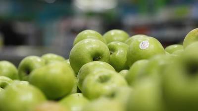 В России вступил в силу запрет на ввоз томатов и яблок из Азербайджана