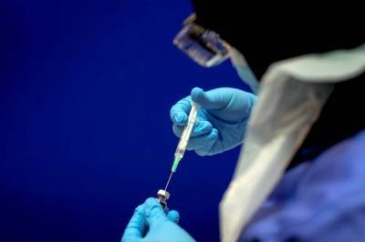 Минздрав Израиля будет следить за теми, кто сделал прививки
