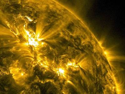 Солнечная вспышка вызвала мощную магнитную бурю