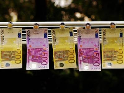 Гривна к евро укрепилась до курса меньше 34 грн/€
